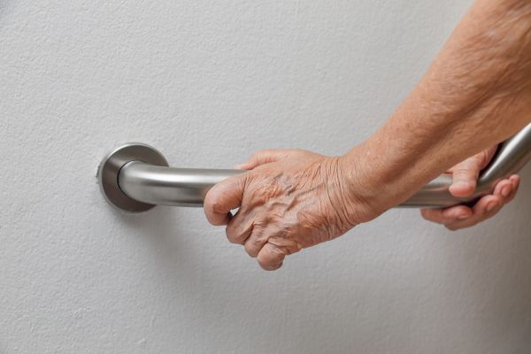 Cost of Grab Bar Installation in Mill Valley