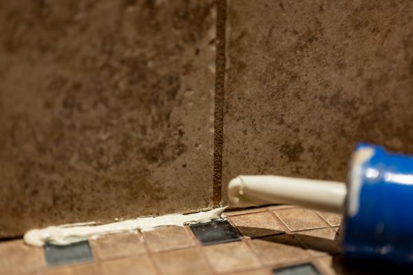 Cost of Shower Caulk Replacement in Mill Valley